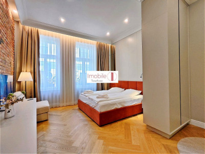 O Capodoperă srhitecturală: | Apartament de Lux 4 Camere, Ultracentral,