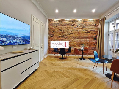 O Capodoperă arhitecturală: | Apartament de Lux 4 Camere, Ultracentral,
